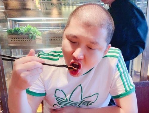 网红辛巴吃瓜,揭秘网红圈背后的真实故事  第2张